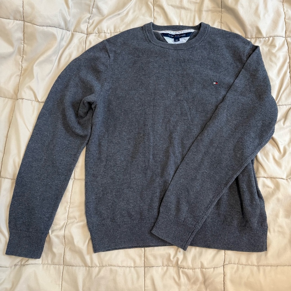 Tommy Hilfiger Oversized Gray Sweater